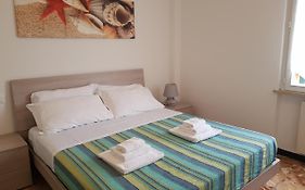 Rita'S House In Monterosso